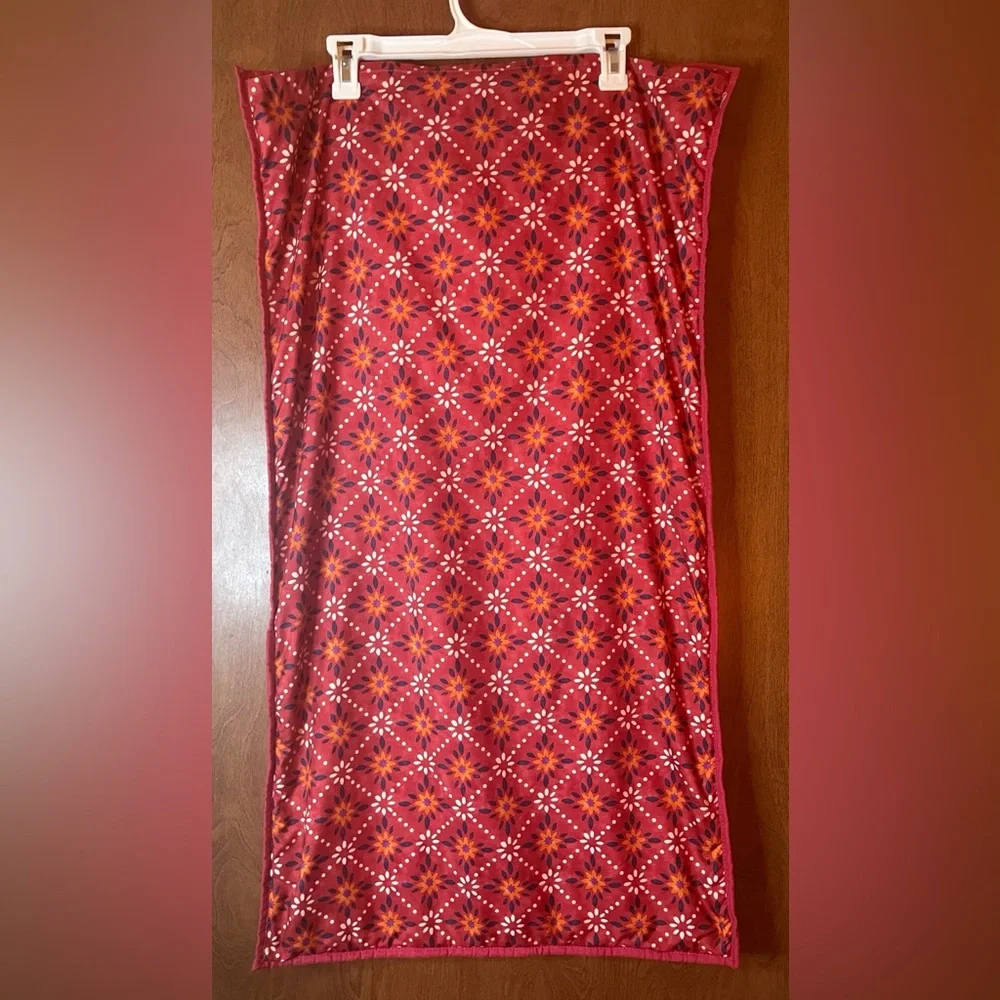 Pioneer Woman King Sham 1x Red White Multi-Color Floral Missing One Tie